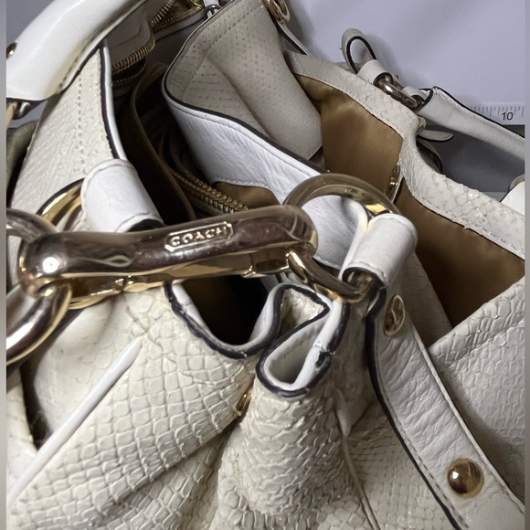 Pre Loved COACH Embossed Exotic Python Sierra White Shoulder Bag No 16753 - Picture 14 of 15